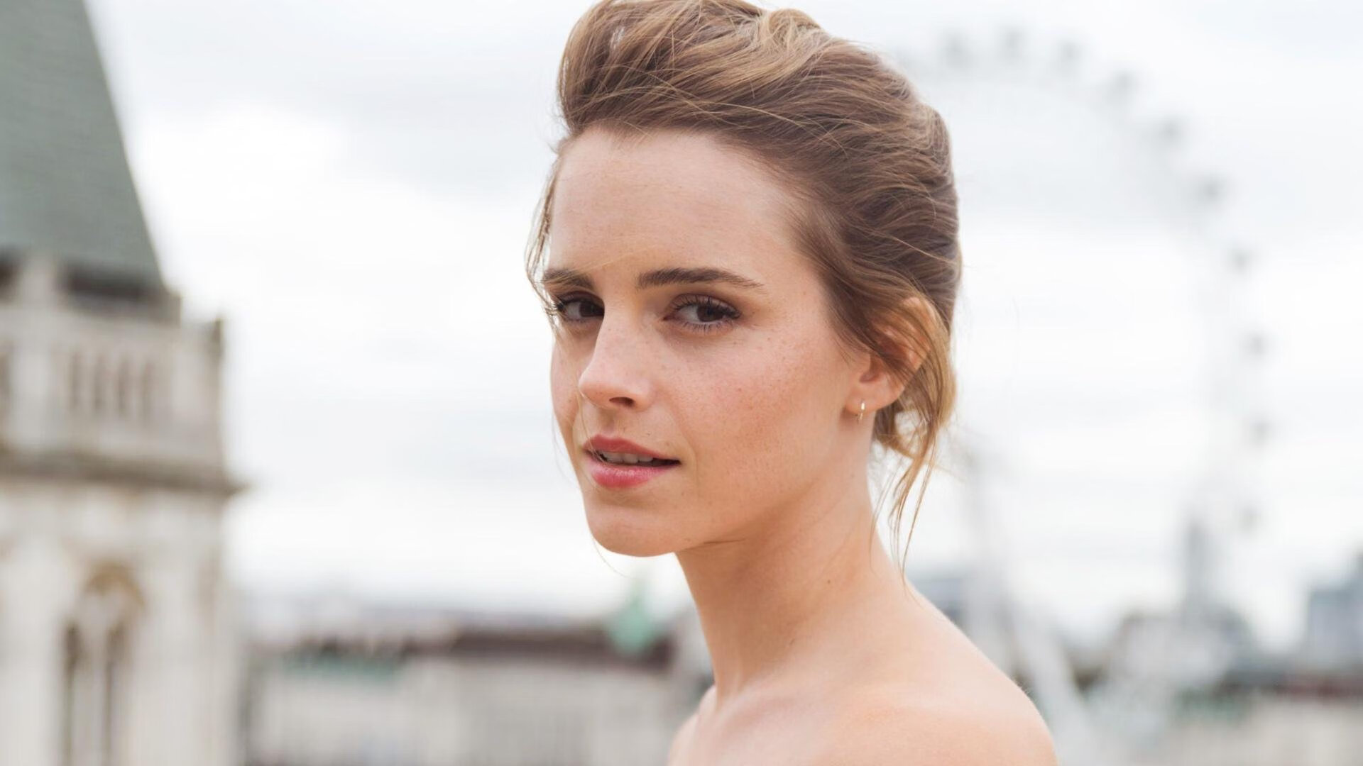 Kaiyun官方登录入口-揭秘滑雪教练战术板细节，滑雪战队总教练